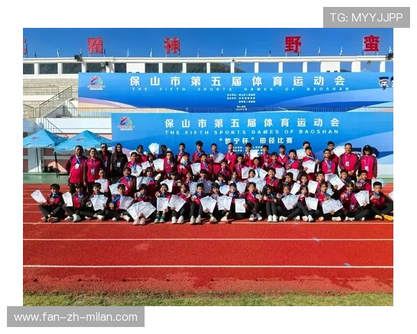 球员在赛后感谢教练对其职业生涯的指导
